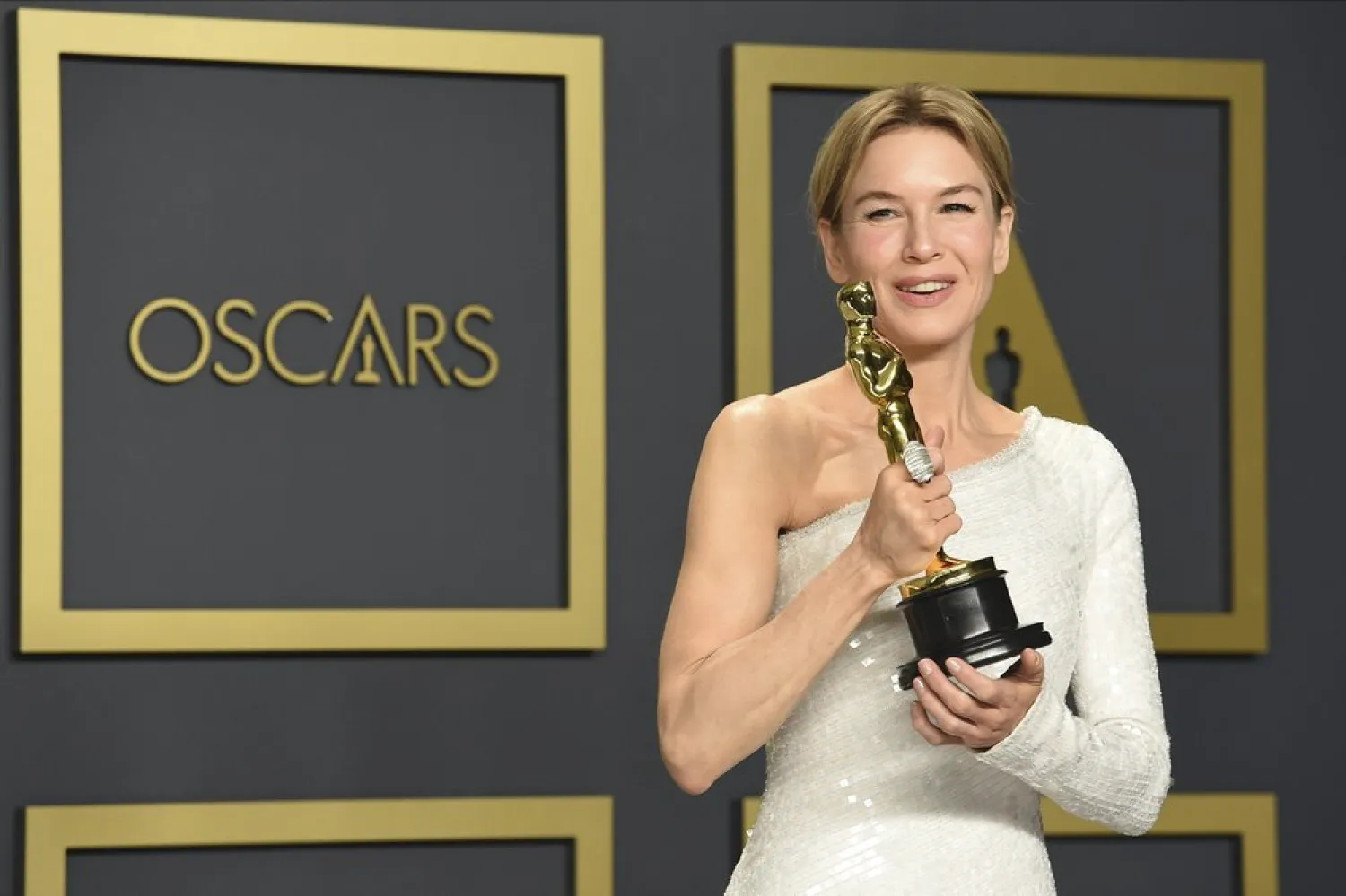 Renee Zellweger, winner of the award for best performance by an actress in a leading role for "Judy", poses in the press room at the Oscars on Feb. 9, 2020, in Los Angeles. (AP)