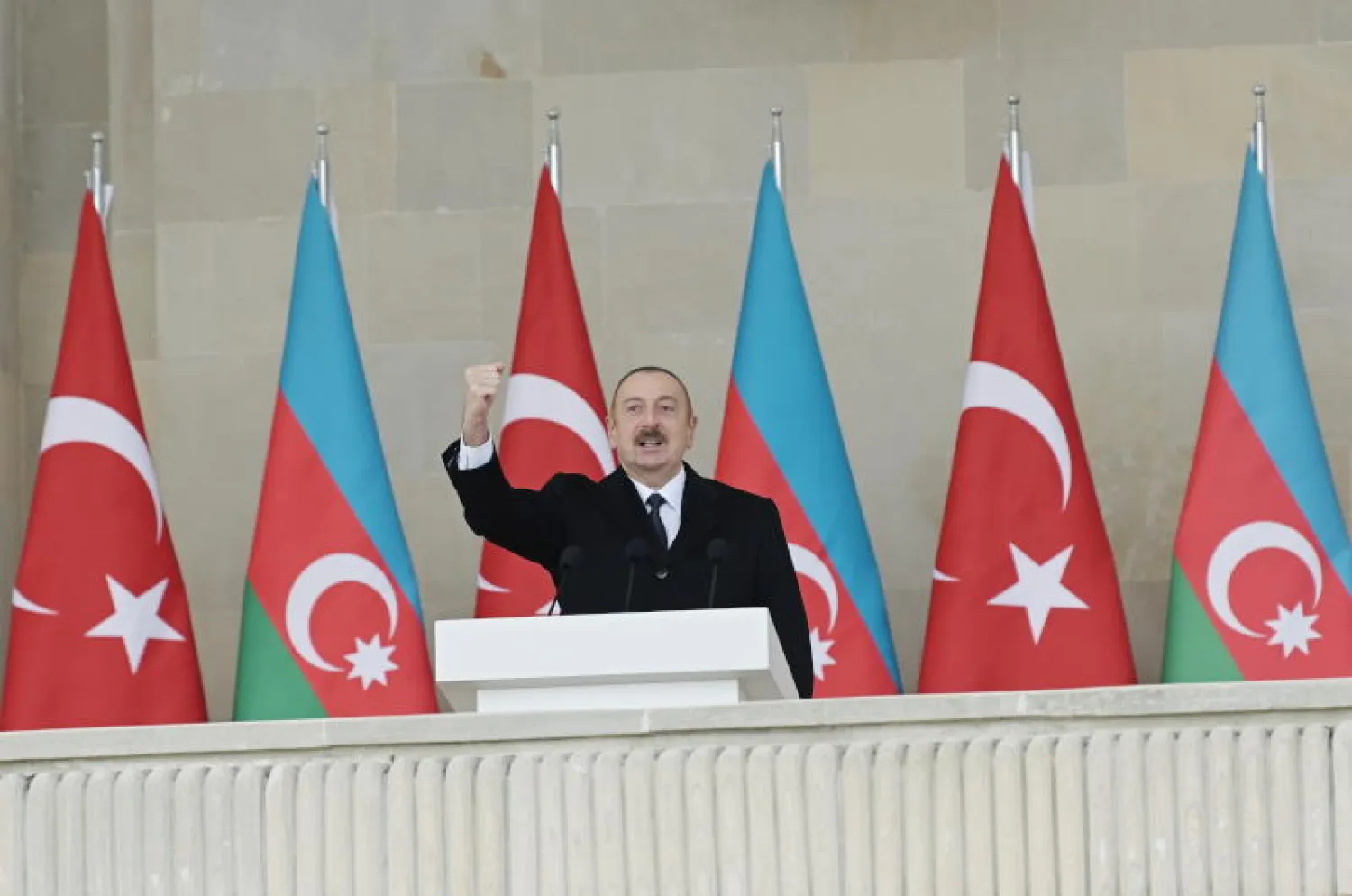 رئيس أذربيجان إلهام علييف (إ.ب.أ)