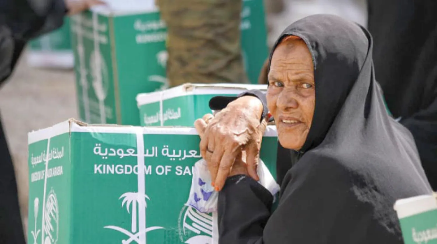 جانب من المساعدات التي يوزعها مركز الملك سلمان للإغاثة لمختلف المناطق اليمنية (واس)