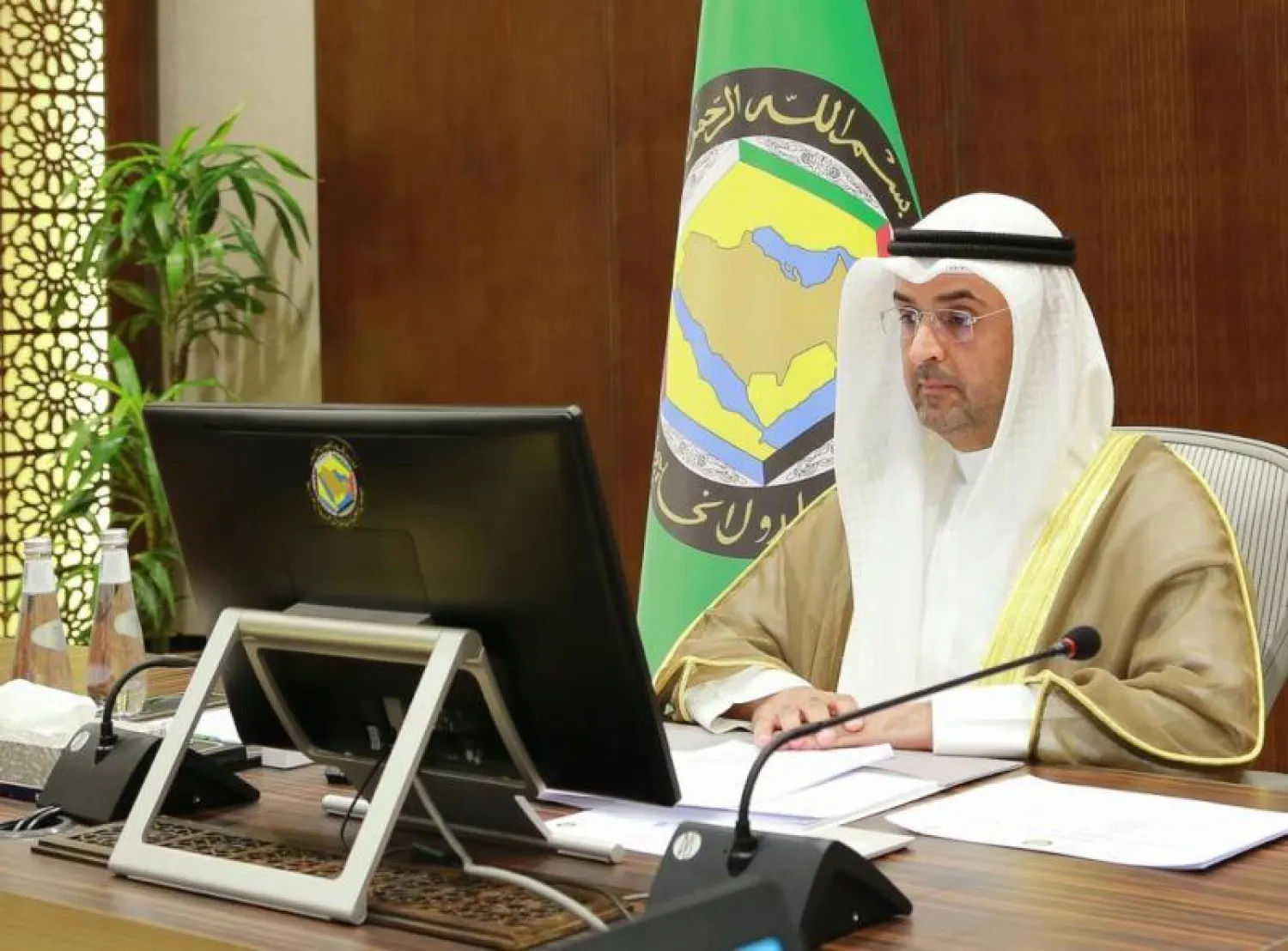 الأمين العام لمجلس التعاون الدكتور نايف الحجرف (الشرق الأوسط)
