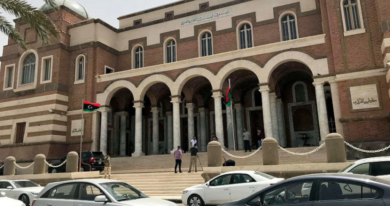 مجلس إدارة البنك المركزي الليبي يحدد سعر 4.48 دينار للدولار (رويترز)