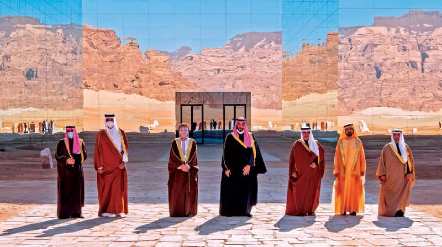 القادة وممثلو مجلس التعاون لدول الخليج العربية في العلا قبل بدء الاجتماعات الرسمية أمس (واس)