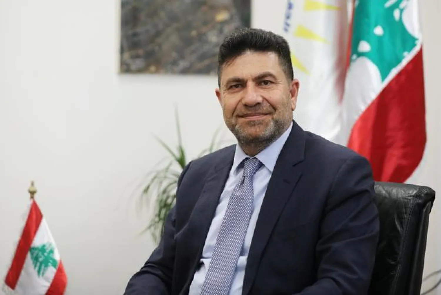 وزير الطاقة في حكومة تصريف الأعمال اللبنانية ريمون غجر (رويترز)