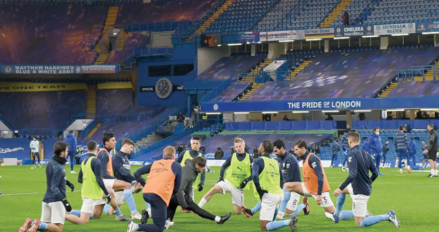 لاعبو سيتي أظهروا قوتهم في مواجهة تشيلسي السابقة ويتطلعون لتكرار ذلك بالديربي (أ.ف.ب)