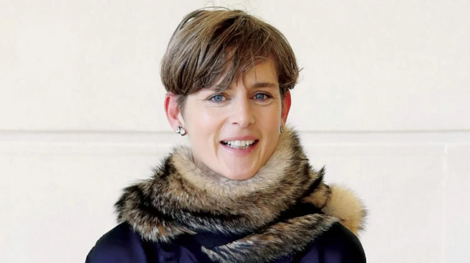 عائلة عارضة الأزياء ستيلا تينانت تكشف أنها انتحرت