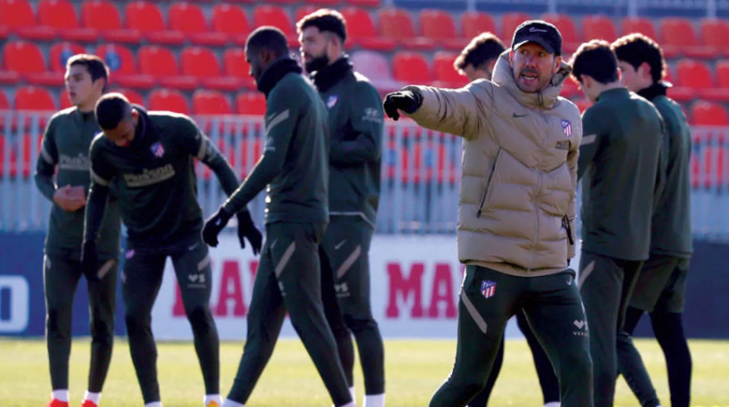 سيميوني مدرب أتلتيكو حذّر لاعبيه من أي تهاون جديد بعد خسارة الكأس (إ.ب.أ)