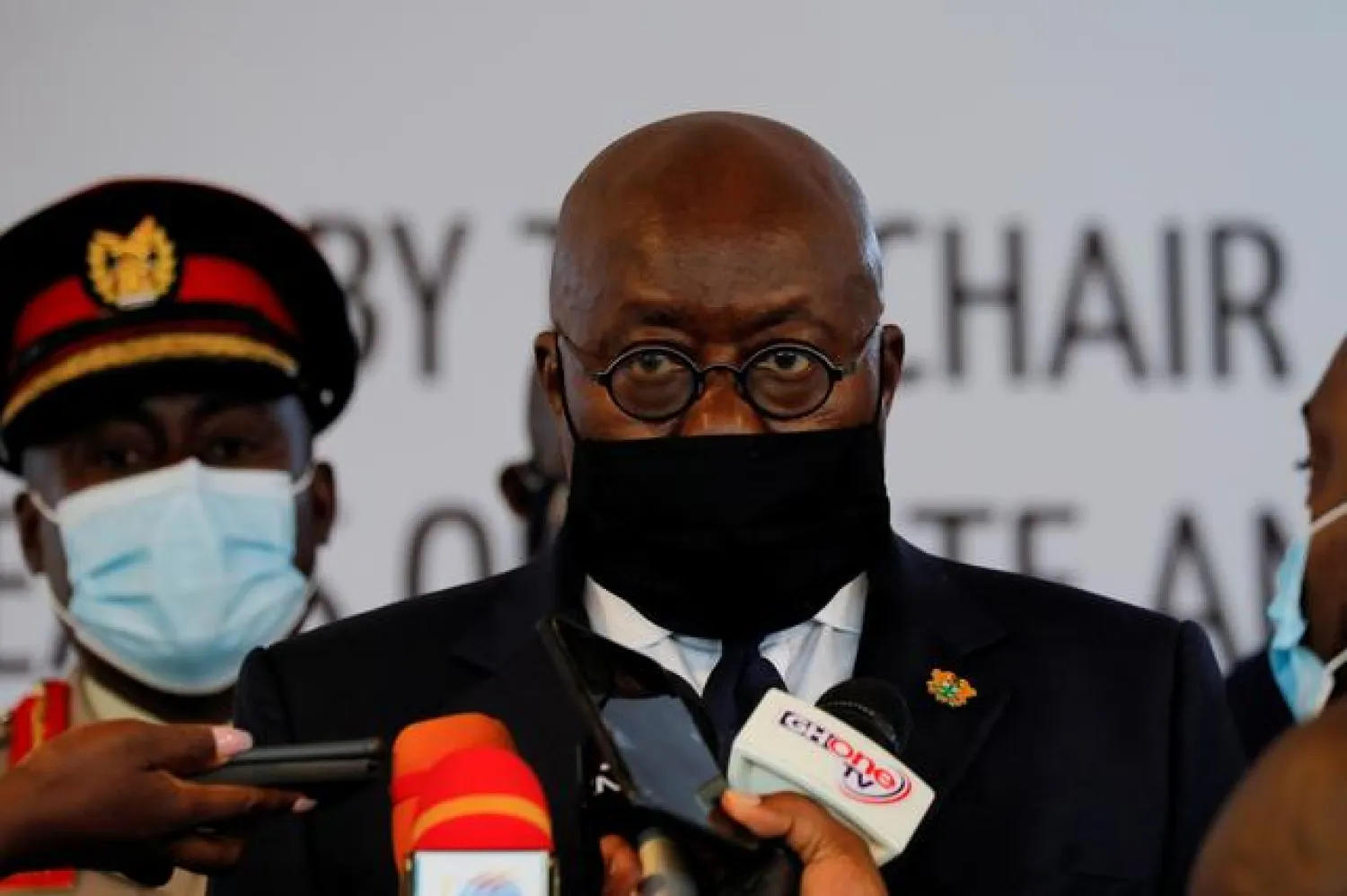 Ghanaian President Nana Akufo-Addo, new chairman of the Economic Community of West African States (ECOWAS), speaks to journalists after a consultative meeting in Accra, Ghana September 15, 2020. REUTERS/Francis Kokoroko//File Photo