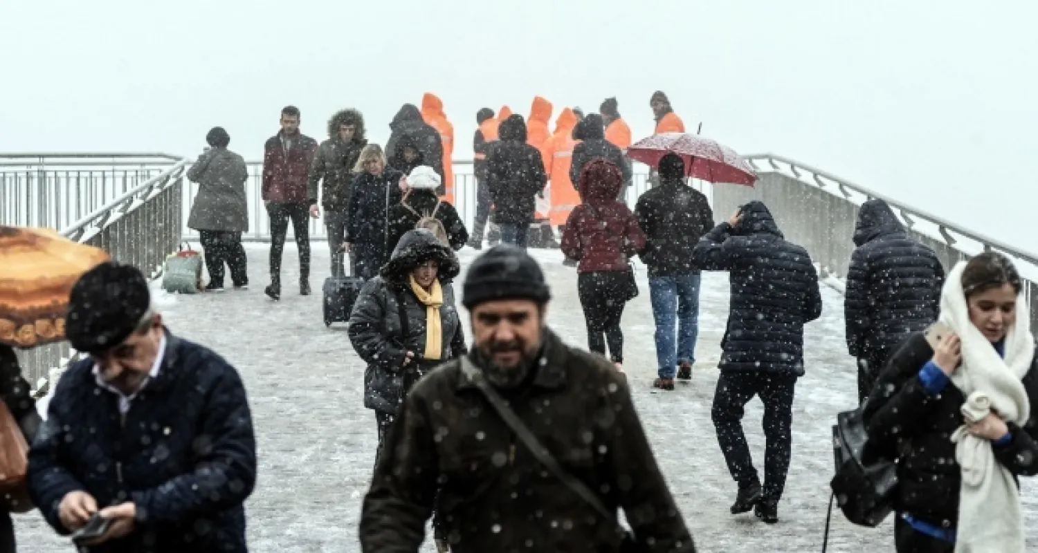 Hava sıcaklıkları bir anda düşecek: Meteoroloji'den İstanbul için kar müjdesi