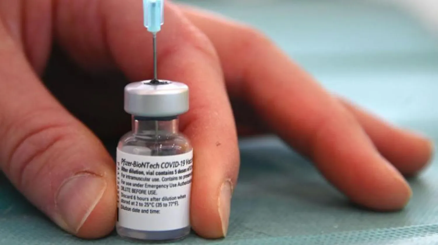 Amerikan Pfizer ile Alman Biontech tarafından geliştirilen aşı (AFP) 