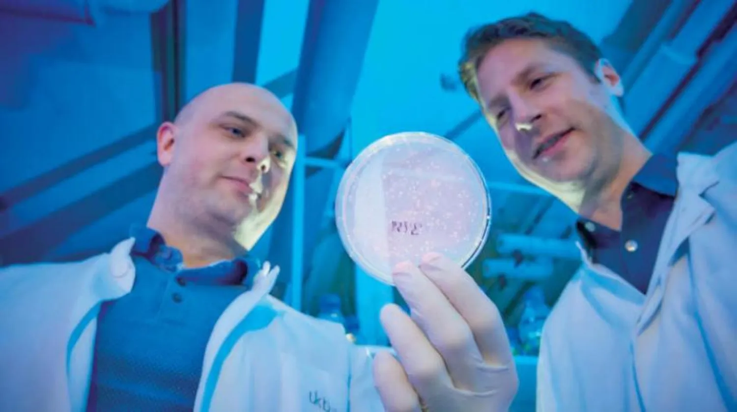 Araştırma ekibi, nanopartiküllerin elde ettiği olumlu sonuçlardan memnun (Bonn Üniversitesi)