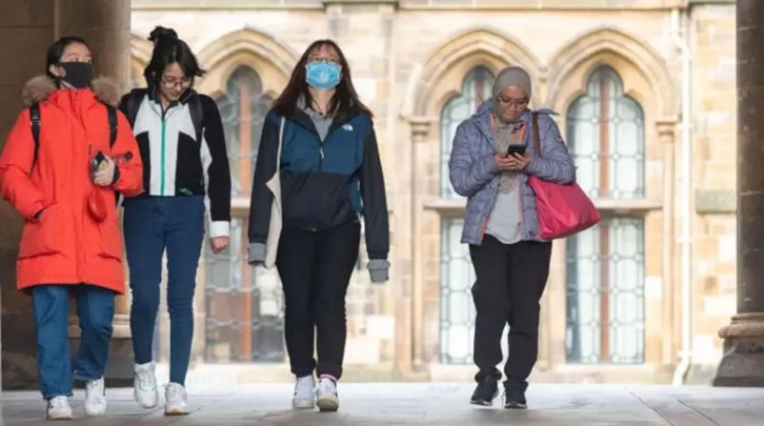 Üniversiteler koronavirüsün yayılmasına olanak sağlıyor