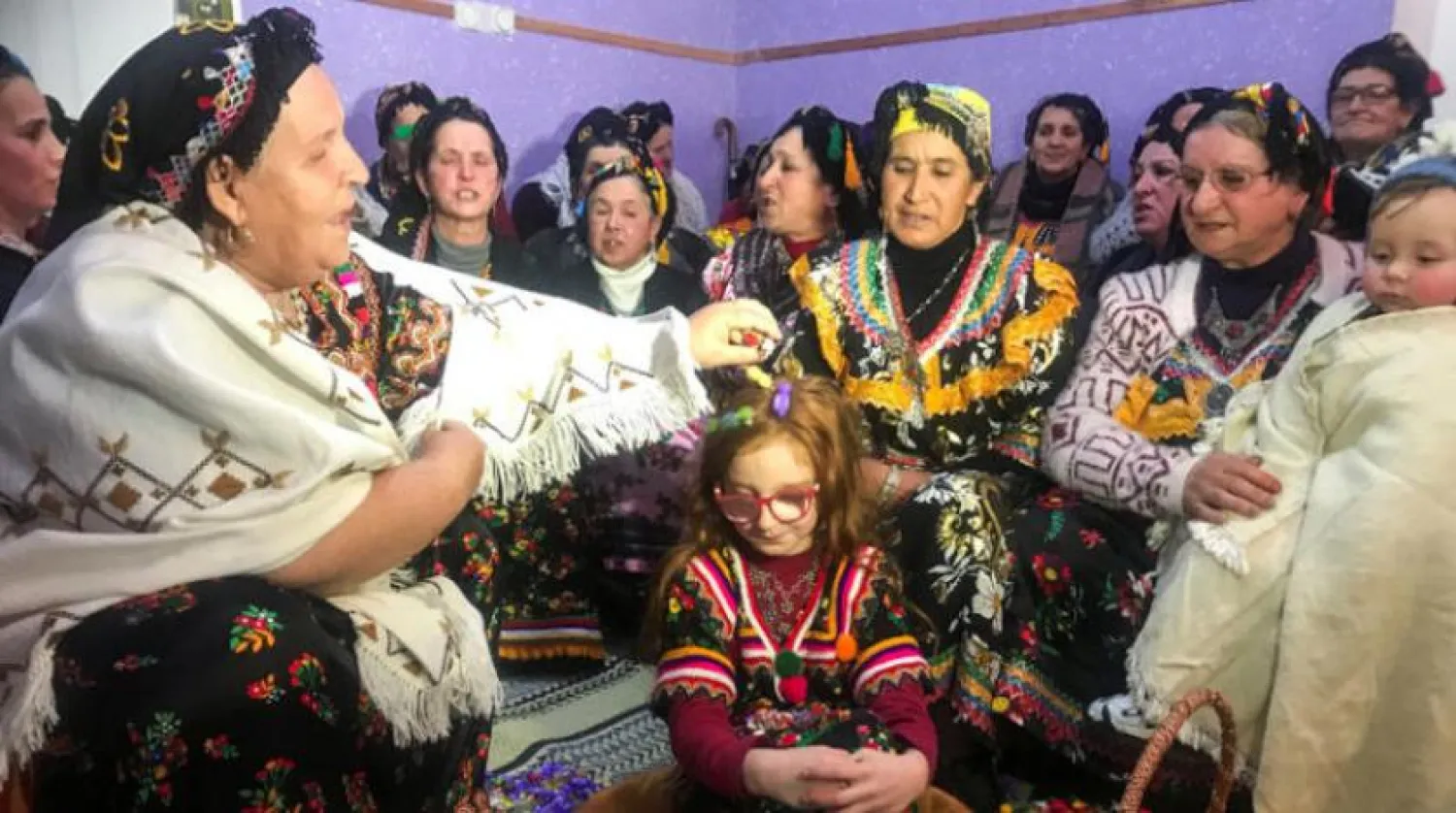 Amazig Yeni Yılı’nı kutlayan Cezayirliler (Reuters)