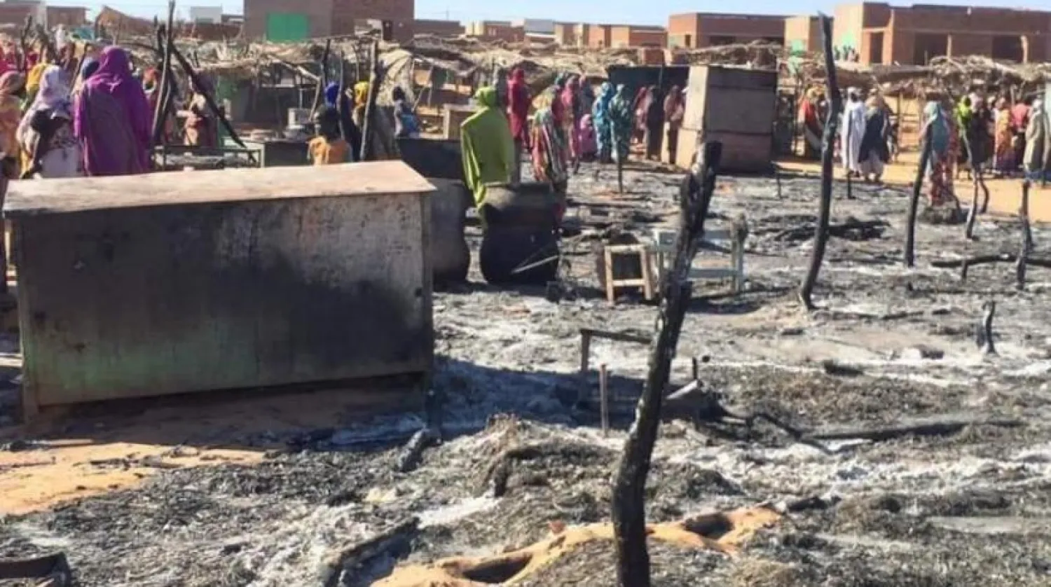 Batı Darfur eyaletinin Cineyne şehrinde yaşanan çatışmaların ardından (AP)