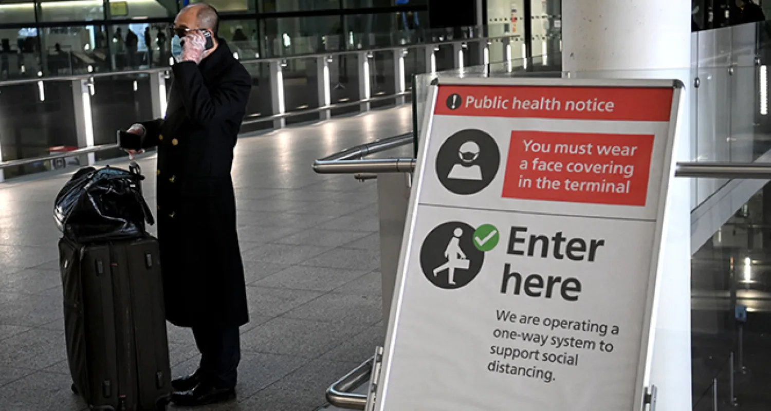 İngiltere'de son 24 saatte Kovid-19'a bağlı 599 ölüm