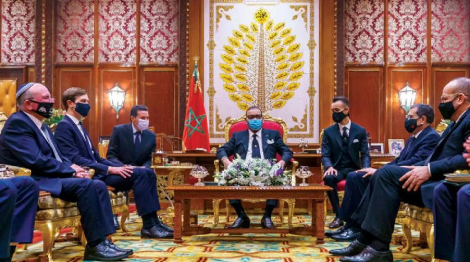 Fas Kralı geçen Aralık ayında İsrail ve ABD’den gelen heyetleri kabul etti. (AFP)