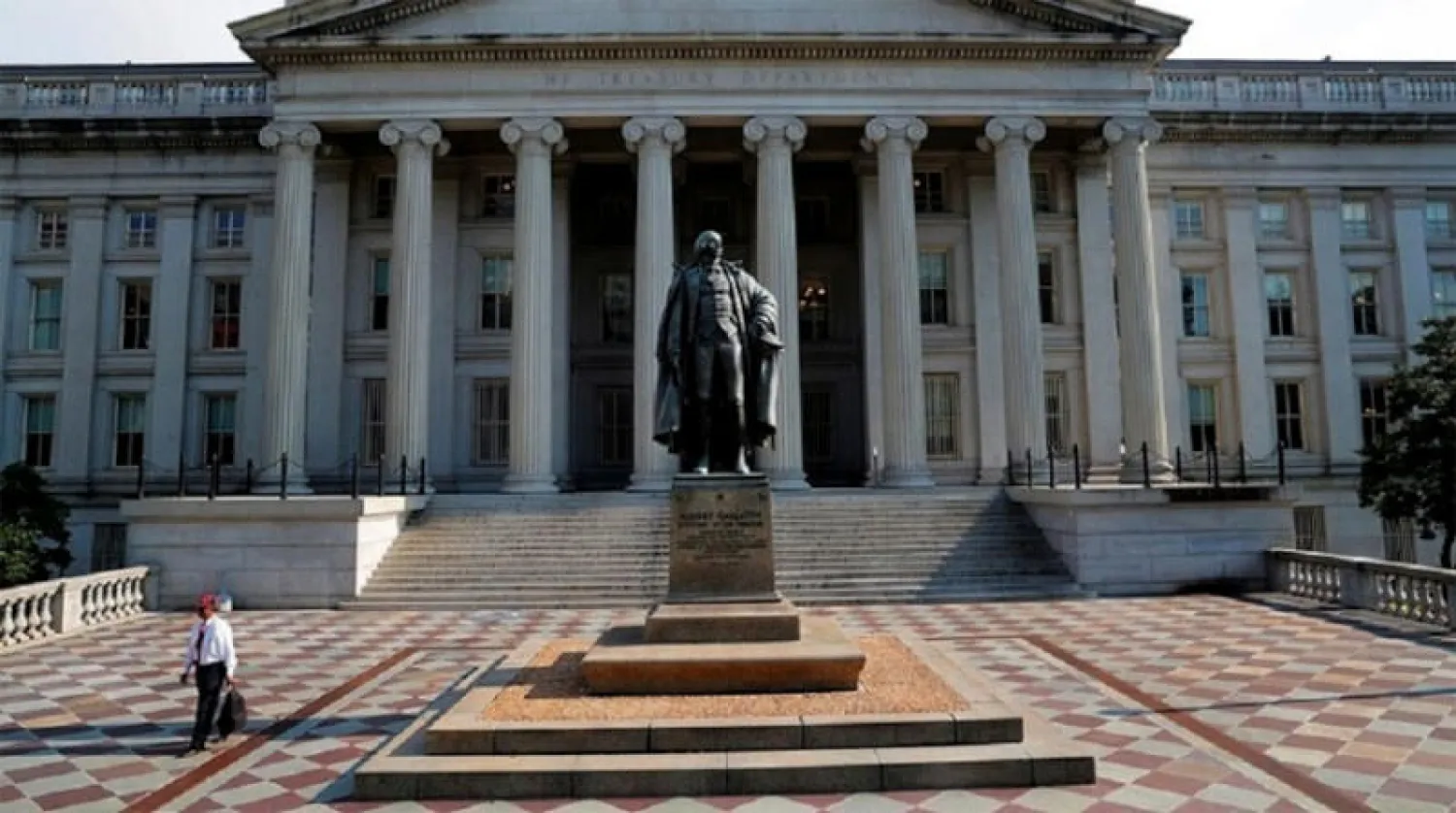 إيران تتحدث عن {تهم ملفقة} بعد توقيف أحد مواطنيها في أميركا