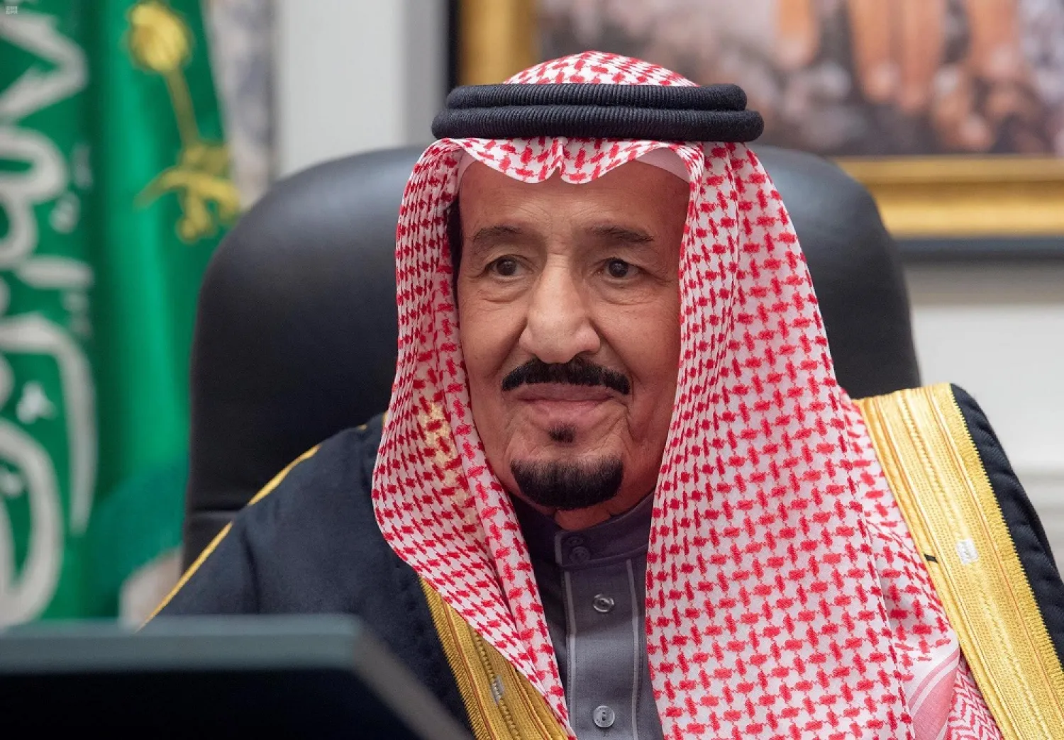 King Salman chairs a cabinet meeting from Neom. (SPA)