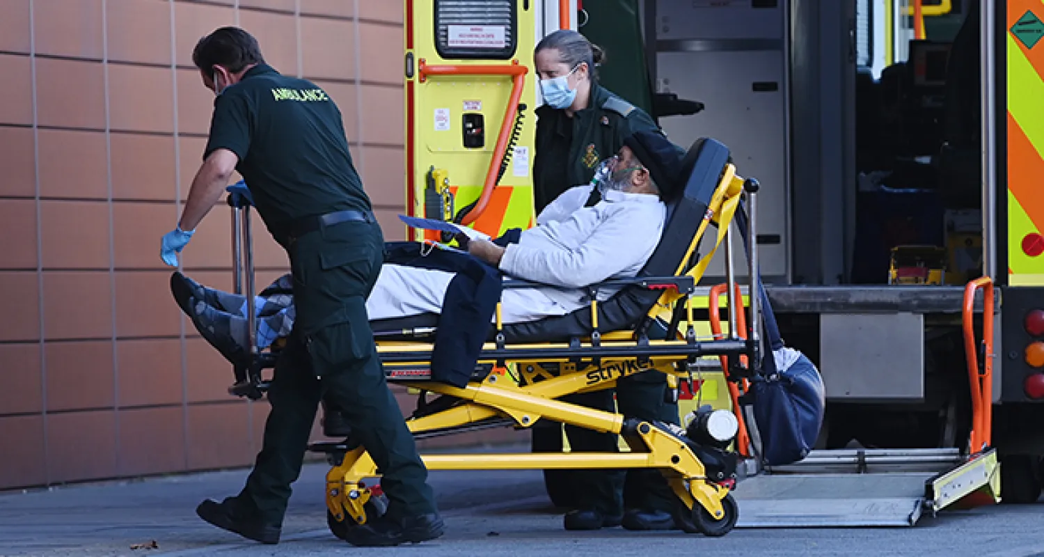 İngiltere'de Kovid-19'a bağlı ölümler 3 gündür binin üzerinde