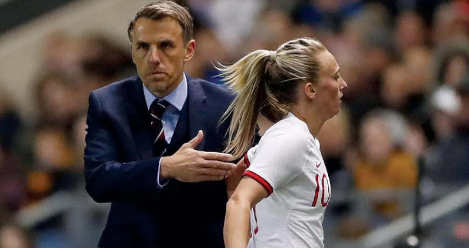 نيفيل استقال من منصبه كمدير فني لمنتخب إنجلترا للسيدات ليتولى قيادة إنتر ميلان (الشرق الأوسط)