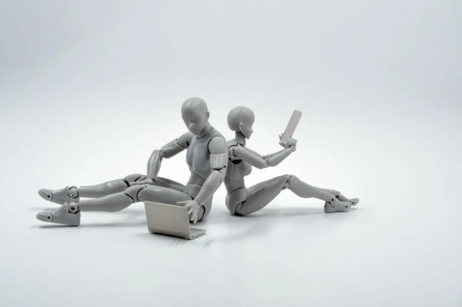 GPT-3, geçen yıl yazdığı yazıda, "Stephen Hawking yapay zekanın insan ırkına son verebileceği uyarısında bulunmuştu. Size 'Endişelenmeyin' demek için buradayım" demişti (Unsplash)