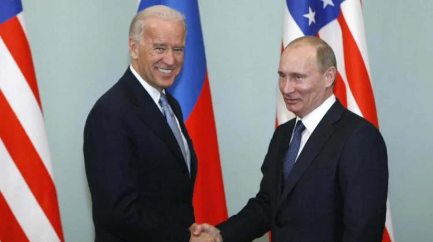 Joe Biden ABD Başkan Yardımcısı olduğu dönemde Rusya Devlet Başkanı Vladimir Putin ile (Arşiv_AP)