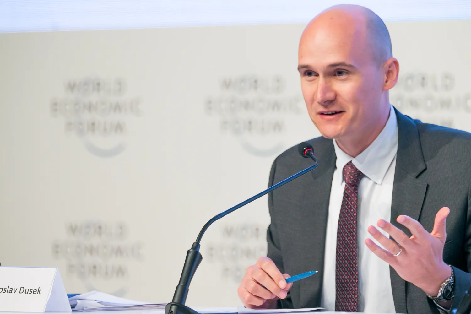  Mirek Dusek speaking at an event in 2017 (WEF)