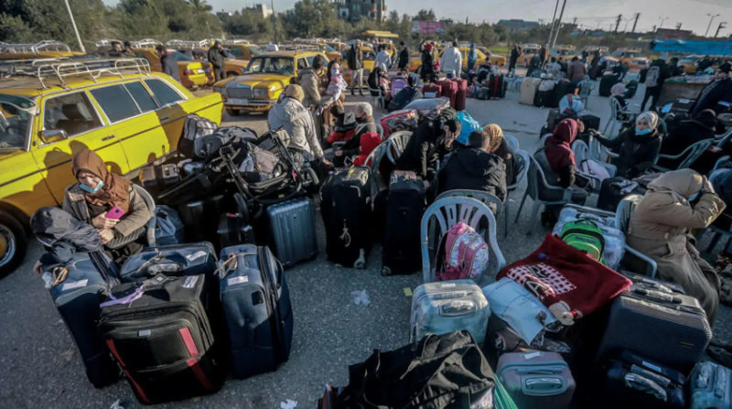 معبر رفح مع الحدود المصرية كما بدا أمس بعد فتحه أمام الفلسطينيين هذا الأسبوع (د.ب.أ)