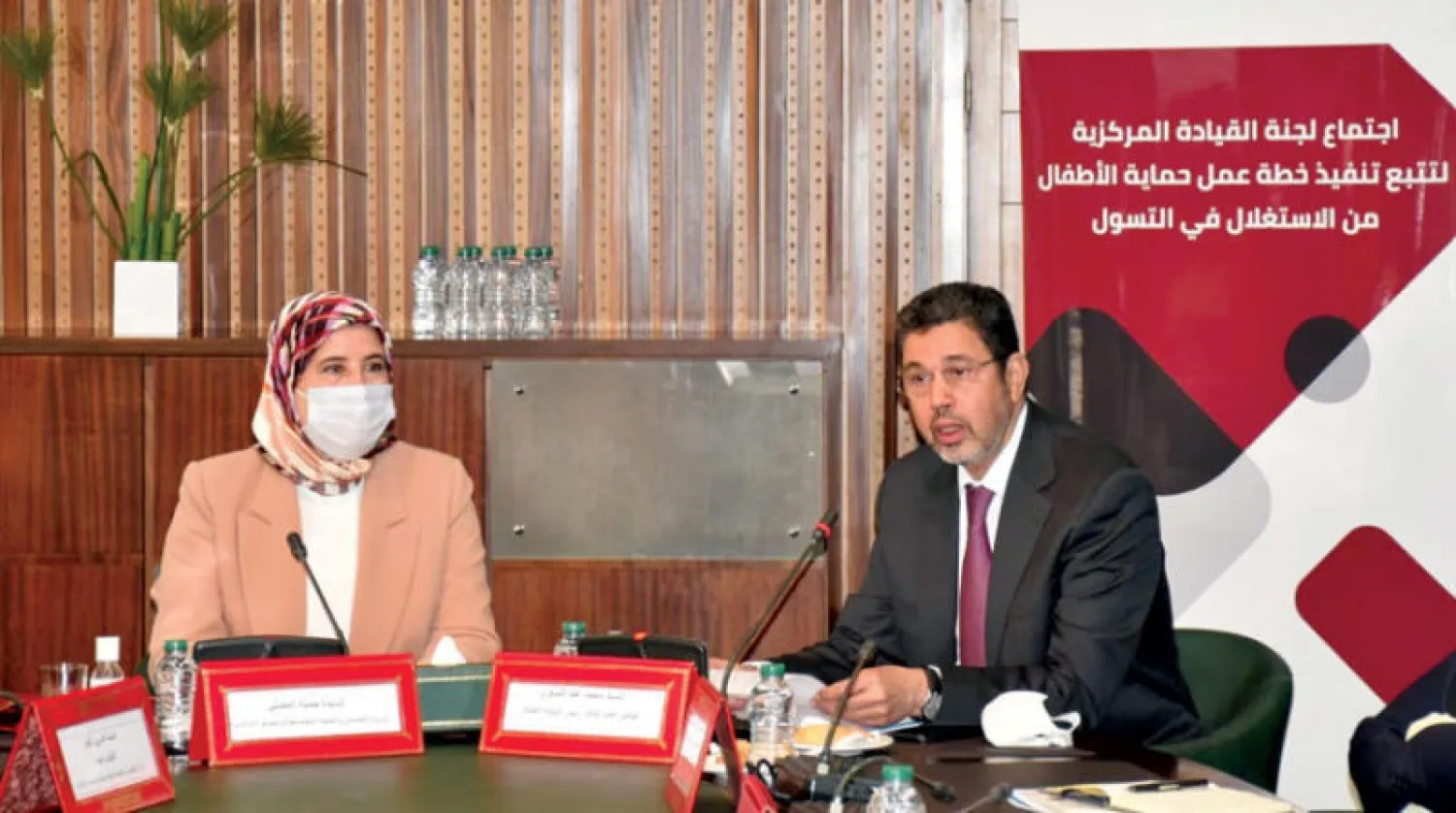 الوزيرة مصلي وعبد النباوي خلال متابعة تنفيذ خطة محاربة تسول الأطفال (الشرق الأوسط)