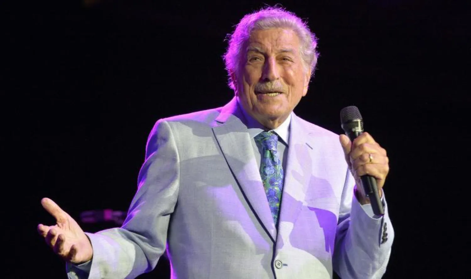 المغني الأميركي توني بينيت (ا.ف.ب)