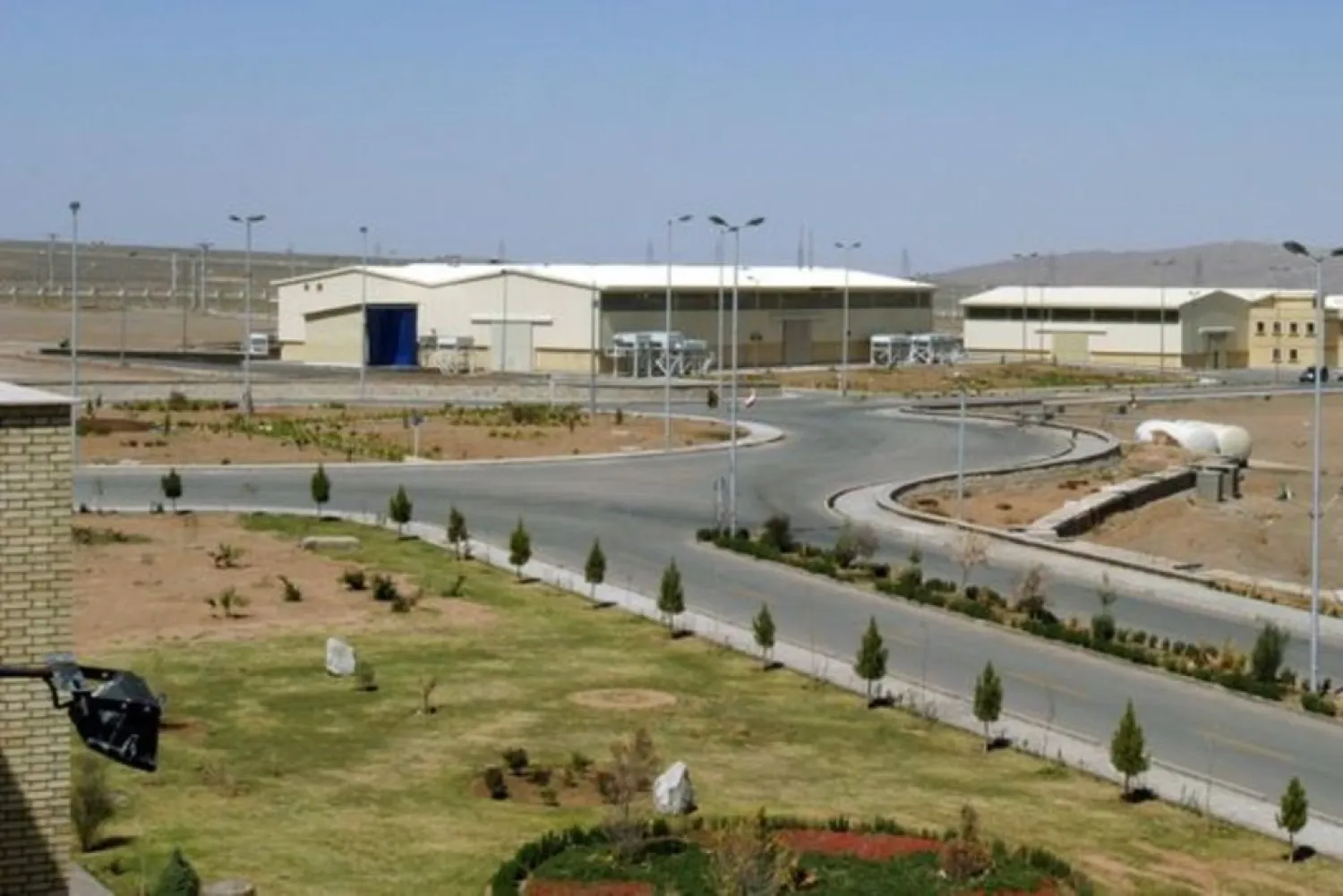A view of the Natanz uranium enrichment facility 250 km (155 miles) south of the Iranian capital Tehran, March 30, 2005. (Reuters)