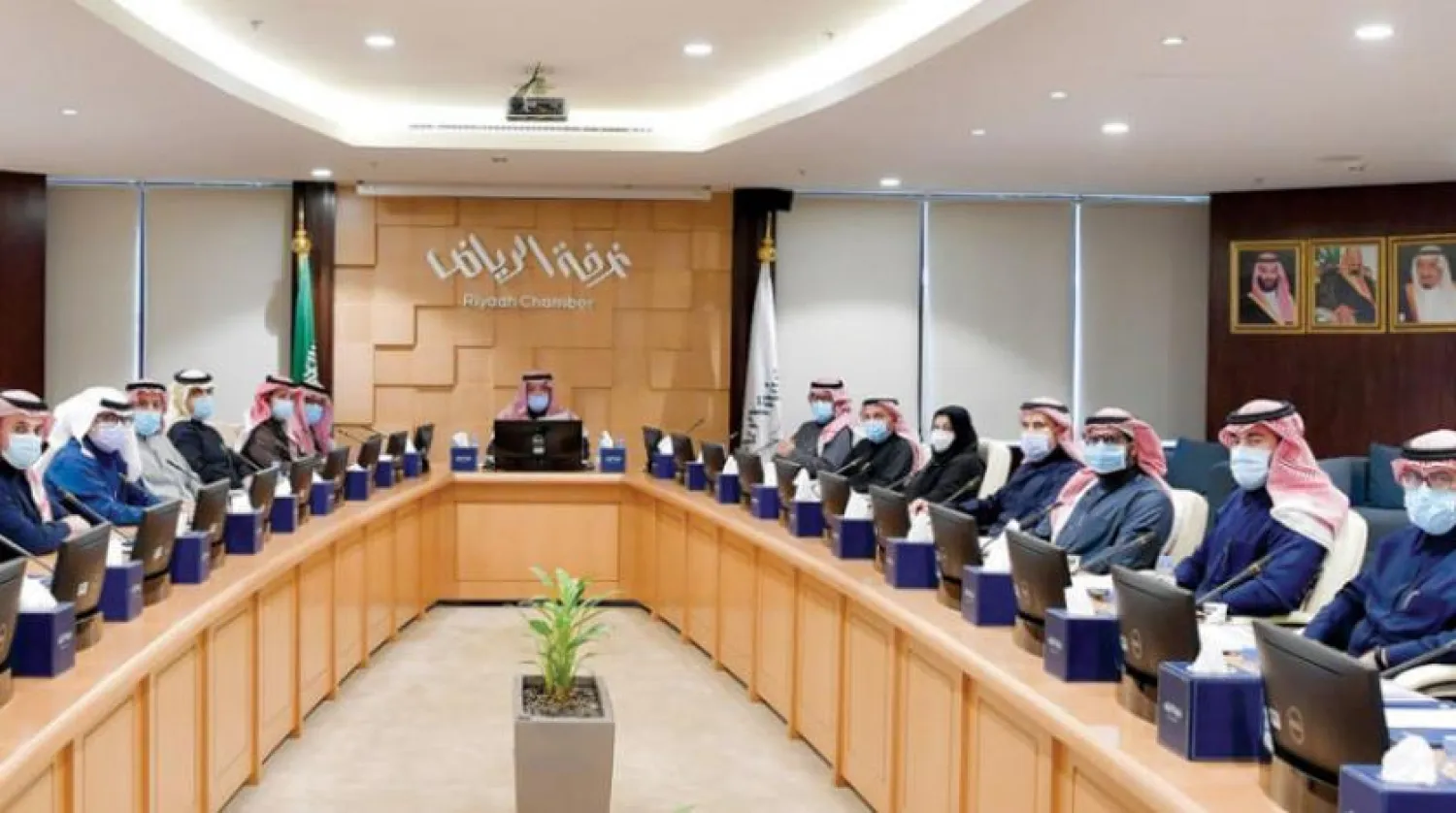 Photo of the meeting at the Riyadh Chamber of Commerce and Industry on Monday (Asharq Al-Awsat).

 