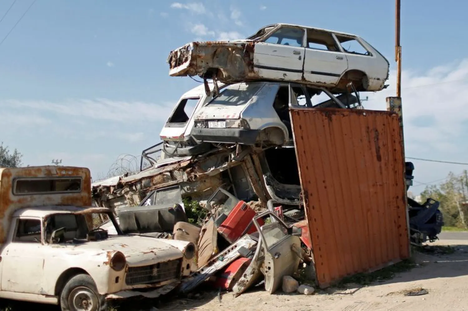 Gaza wasted scrap metals gains value as Israel clears exports. (Reuters)