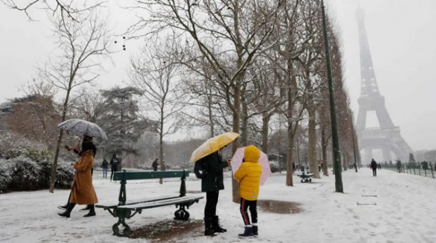 شتاء ساخن في البرلمان الفرنسي (أ.ف.ب)