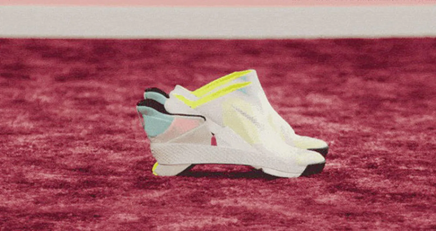 حذاء «فلاي إيز» من تصميم «نايك»