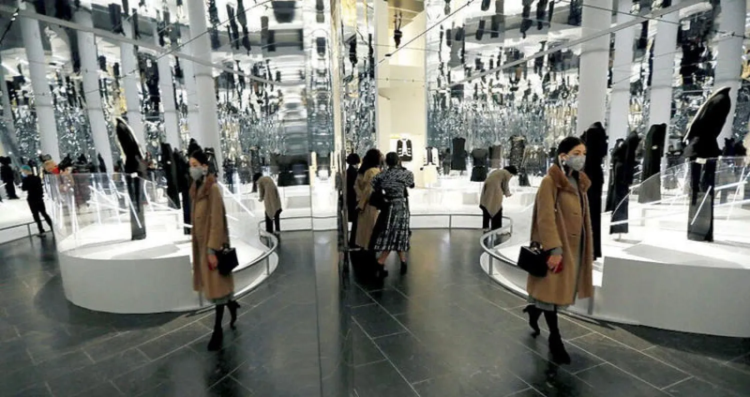 معرض «الوقت: الموضة والزمن» في متحف المتروبوليتان بنيويورك مفتوح للزيارة المحدودة (رويترز)