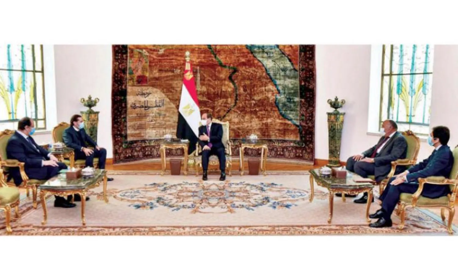 Mısır Cumhurbaşkanı Abdulfettah Sisi dün Lübnan’da hükümeti kurmakla görevlendirilen Saad Hariri’yi karşıladı. (Mısır Cumhurbaşkanlığı)