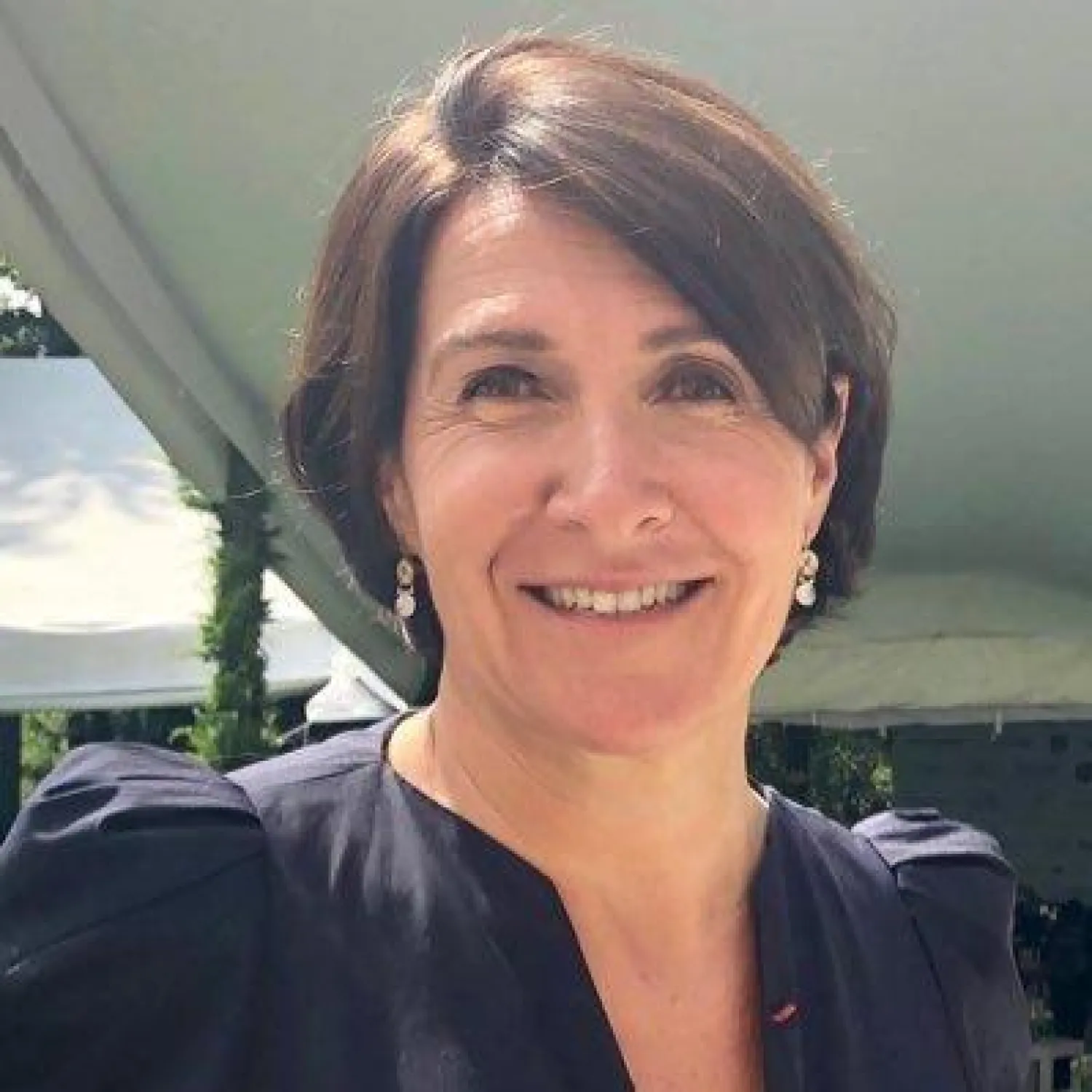 سفيرة فرنسا لدى لبنان آن جريو (الحساب الرسمي على «تويتر»)