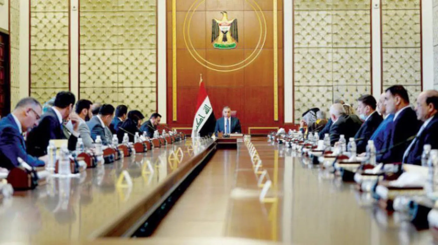 Irak Başbakanı Mustafa El-Kazimi dün Güvenlik ve Savunma Komitesi üyeleri ile bir araya geldi (Irak Başbakanlığı)