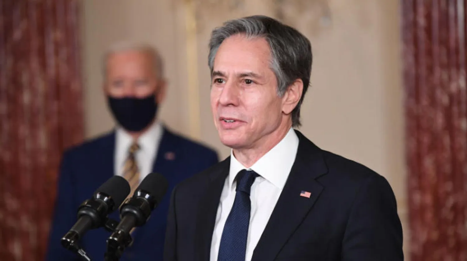 أنتوني بلينكن يتحدث إلى موظفي الخارجية خلال زيارة للرئيس بايدن أول من أمس (أ.ف.ب)