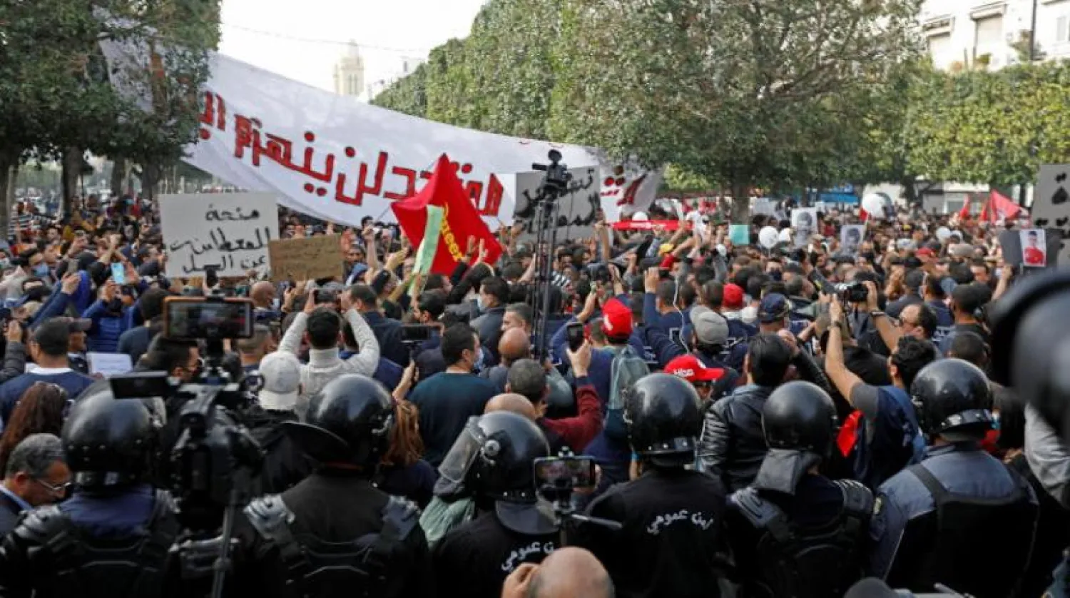 Başkent Tunus'taki bugünkü gösteriden (Reuters)
