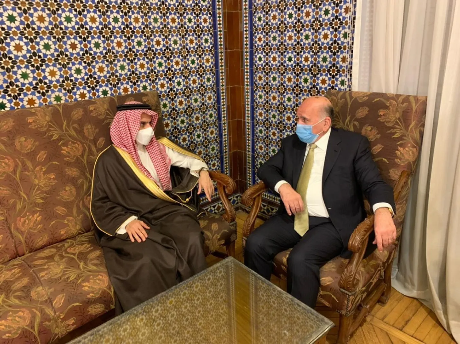 The Saudi and Iraqi foreign ministers meetin in Cairo. (SPA)