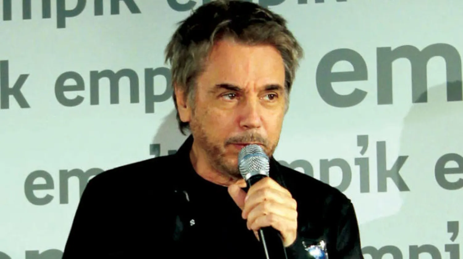 الموسيقار الفرنسي جان ميشال جار