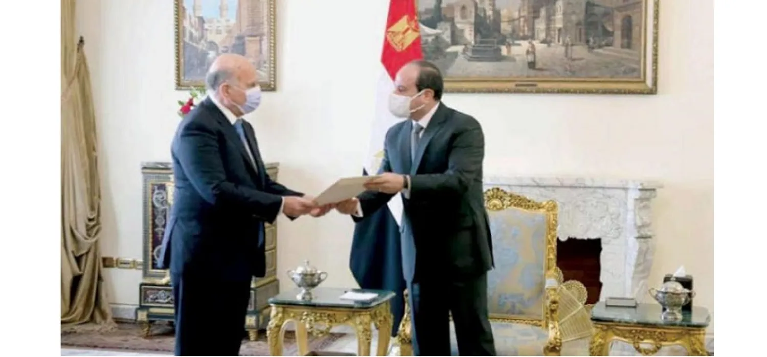 Egypt’s President Abdul Fattah el-Sisi during his meeting with Iraqi Foreign Minister Fuad Hussein in Cairo on Wednesday (Photo courtesy of Egyptian Presidency) 
