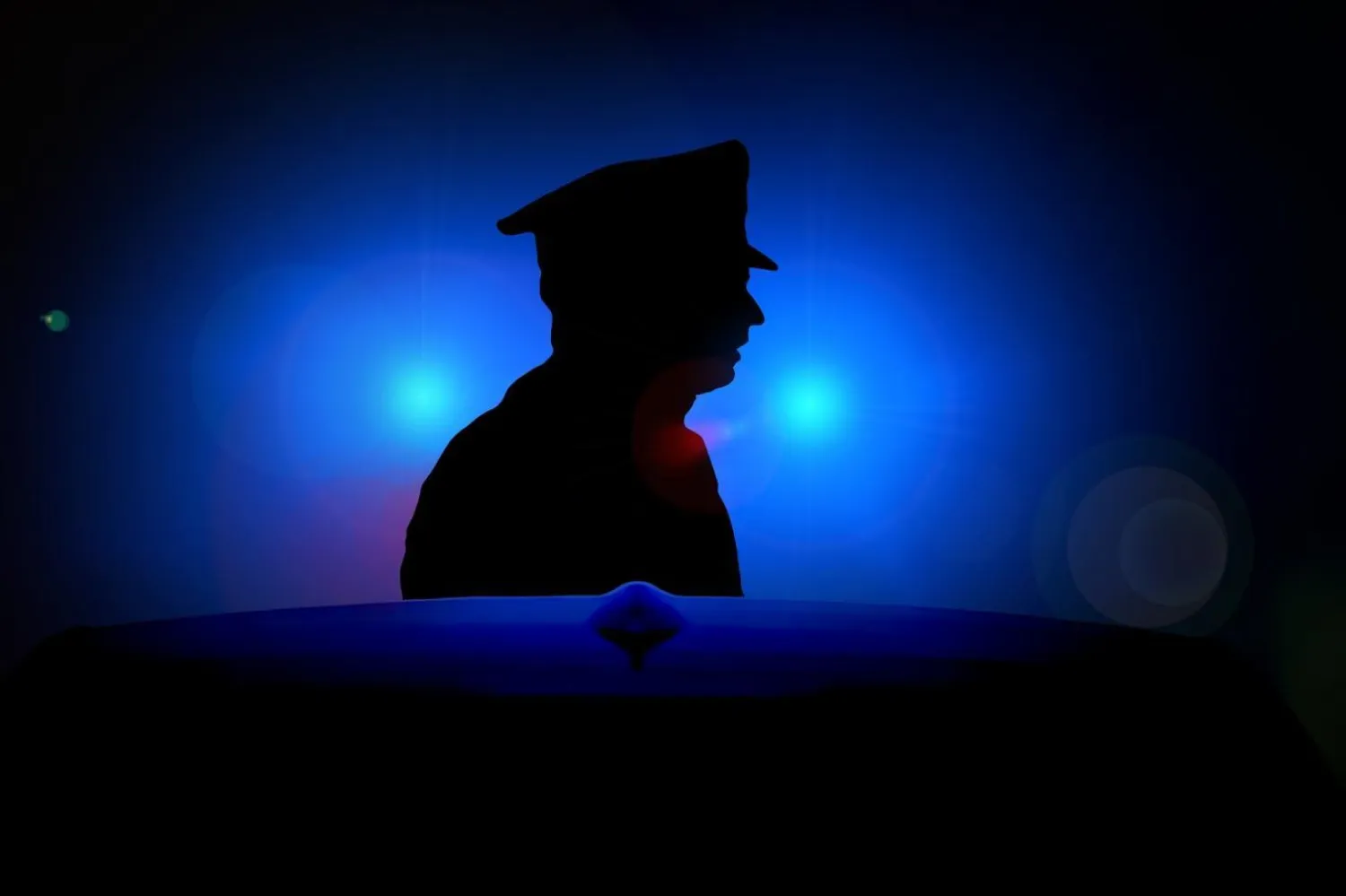 Bebeğin babasının yaptığı kazada bir polis memuru yaralanmıştı (Pixabay)