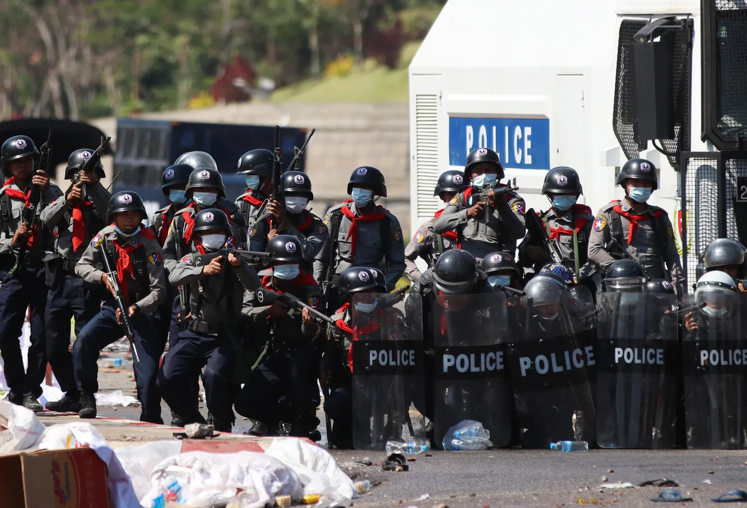 Myanmar'daki gösterilerden bir kare (İHA)