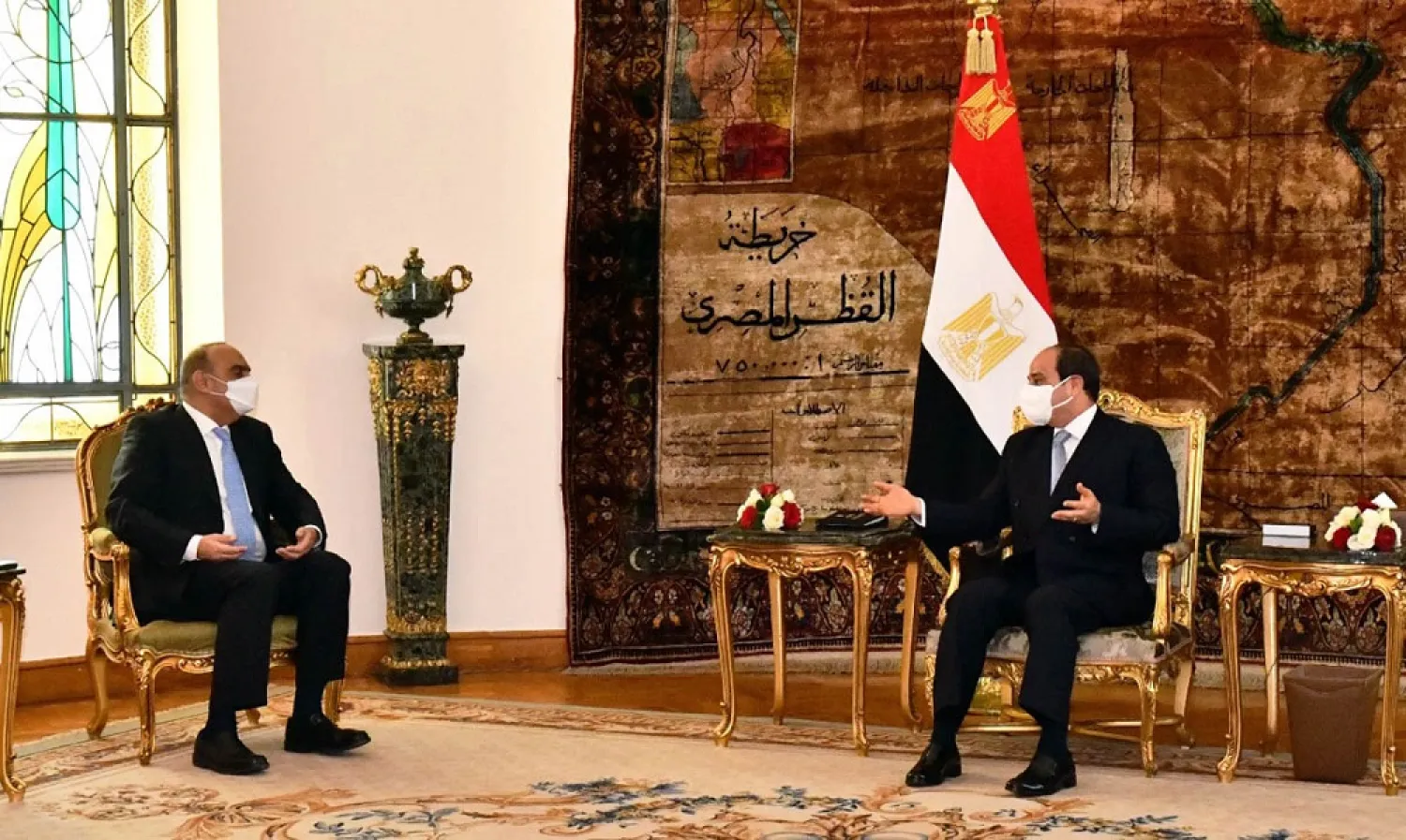 Jordanian PM Bisher Khasawneh met Thursday with Egyptian President Abdel Fattah al-Sisi in Cairo. (Petra news agency)