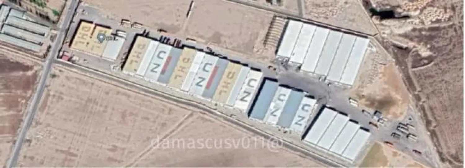 صورة نشرها موقع صوت العاصمة لحاويات الأمم المتحدة في مطار دمشق