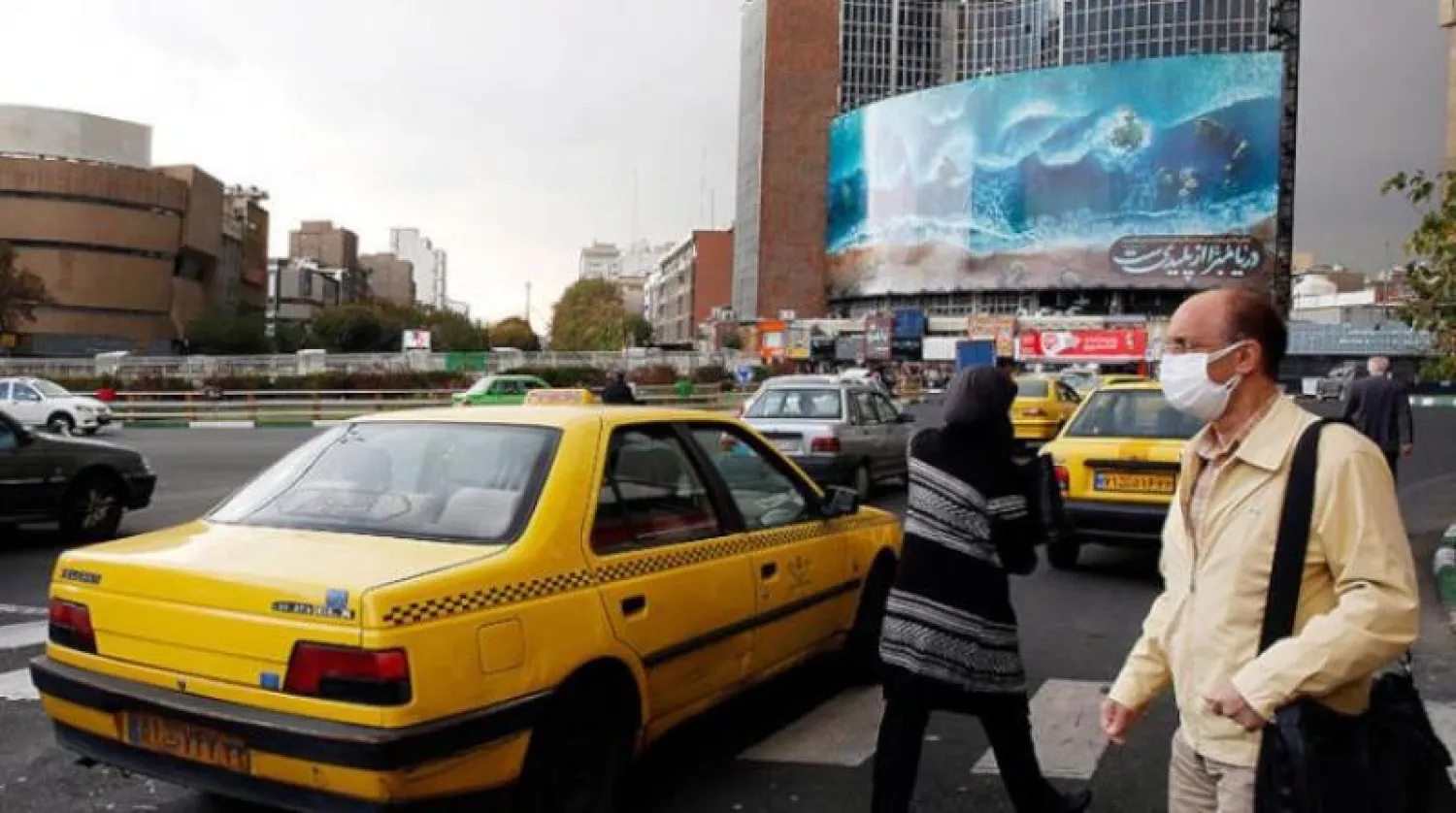 مارة وسط العاصمة الإيرانية طهران (أرشيفية-إ.ب.أ)