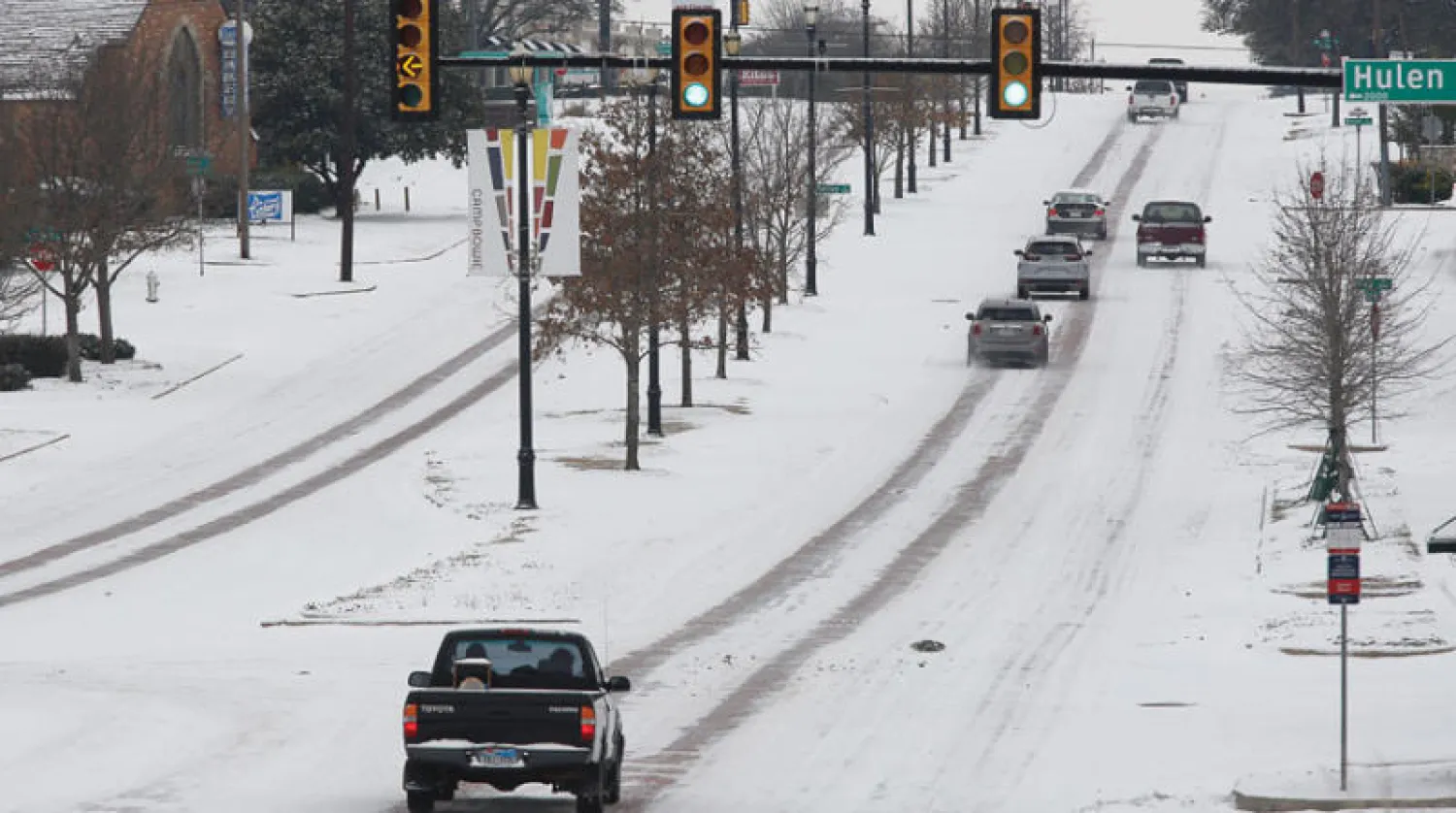 تسببت العاصفة القطبية في تكساس في ارتفاع أسعار النفط لمستويات قياسية مع مخاوف تعطل الإنتاج (إ.ب.أ)