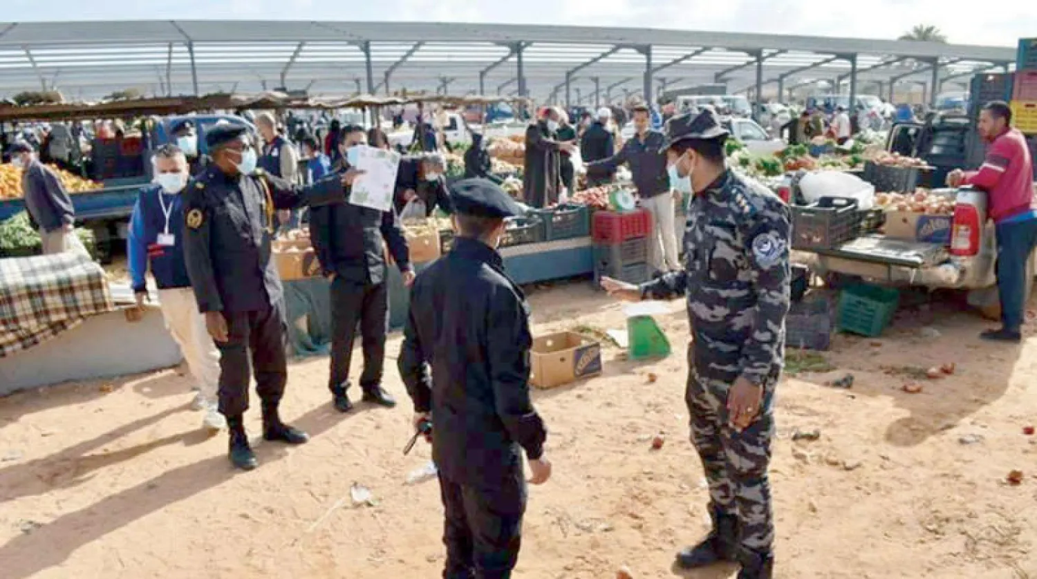 جانب من أعمال حملة توعوية بالعاصمة للتشديد على الإجراءات الاحترازية (المركز الوطني لمكافحة الأمراض)